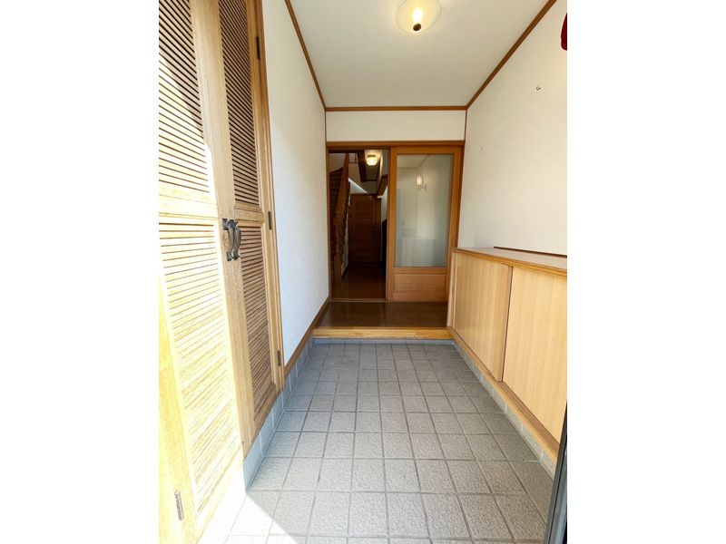 玄関 札幌市西区西野7-5